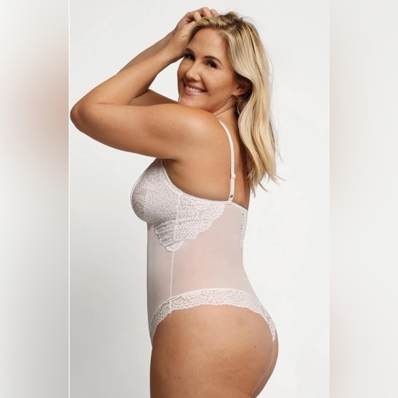Shapellx LacyDaisy Lace Light Compression Shaping Bodysuit In Light Pink Size L - Picture 2 of 10